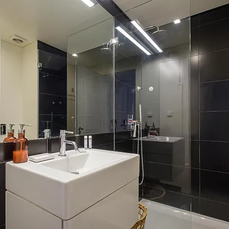 Nomad's Downtown - 3bdr S Juliao Appartamento